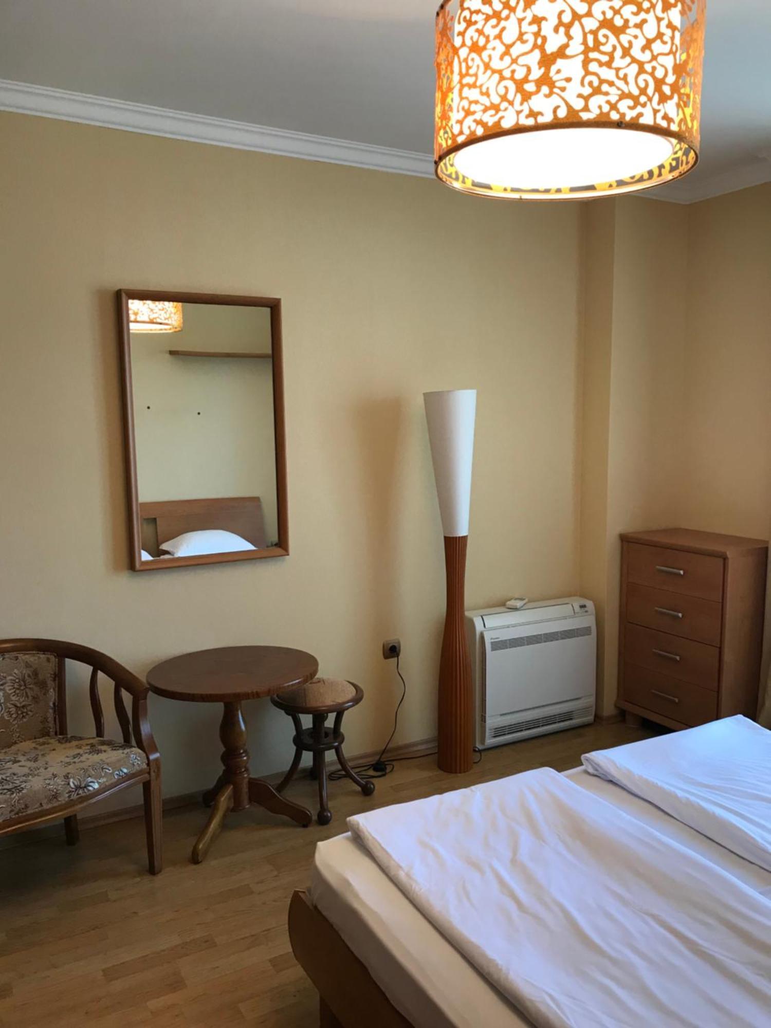 Apartcomplex Splendid Saints Constantine and Helena Exterior foto