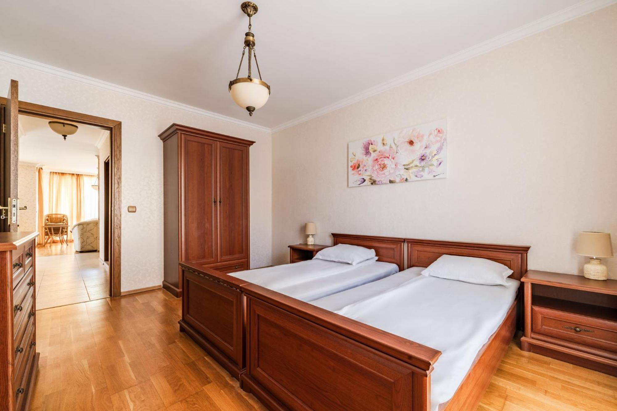 Apartcomplex Splendid Saints Constantine and Helena Exterior foto