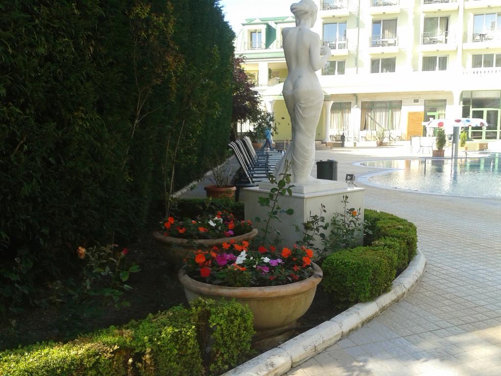 Apartcomplex Splendid Saints Constantine and Helena Exterior foto